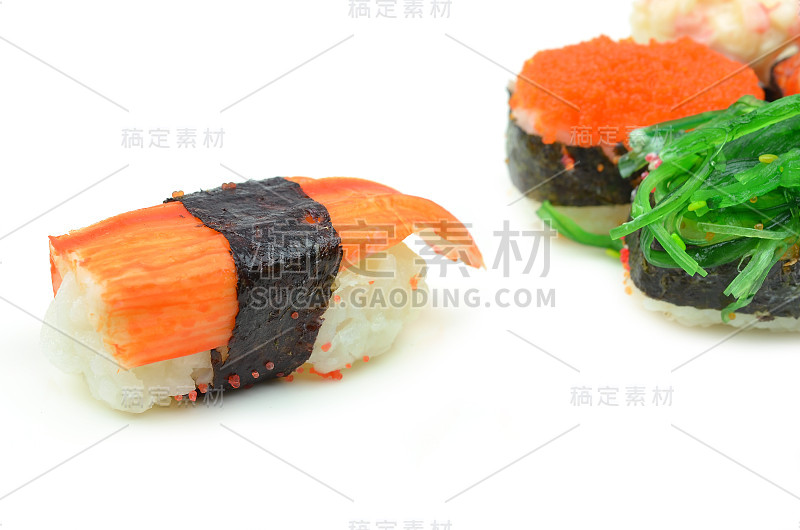寿司孤立在白色背景上