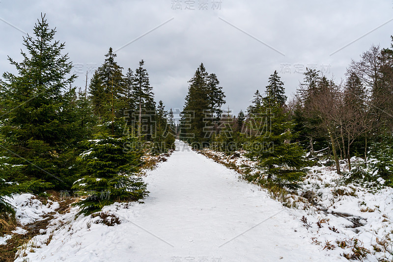 通往布罗肯山的雪道