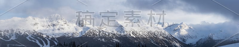 惠斯勒美丽的加拿大雪景