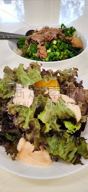 沙拉