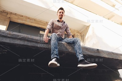 帅哥户外画像
