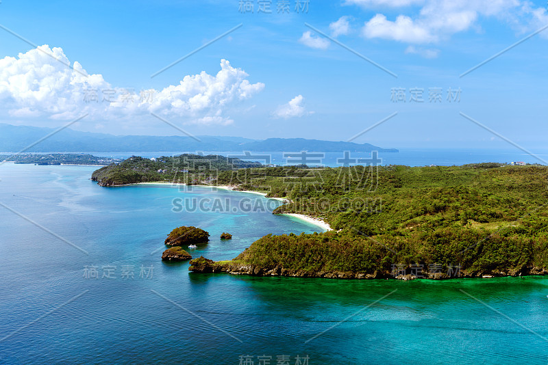 热带岛屿美丽的海湾鸟瞰图。长滩岛,菲律宾。