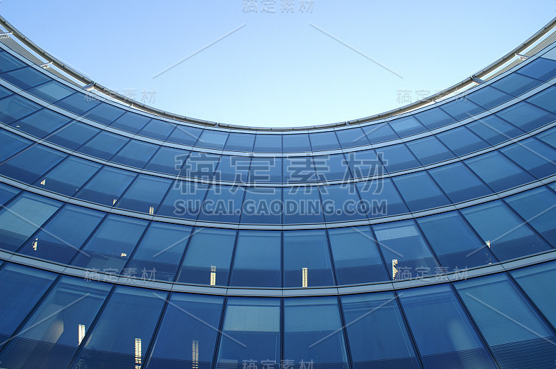拱门的玻璃