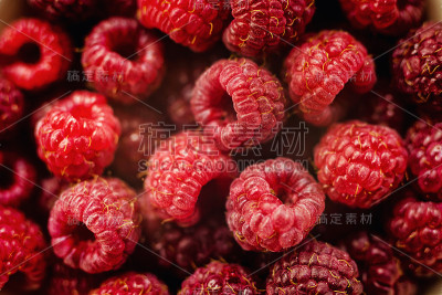 甜美新鲜的覆盆子果实