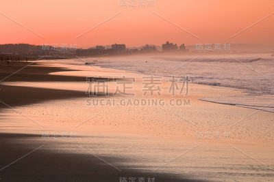 黎明的海滩