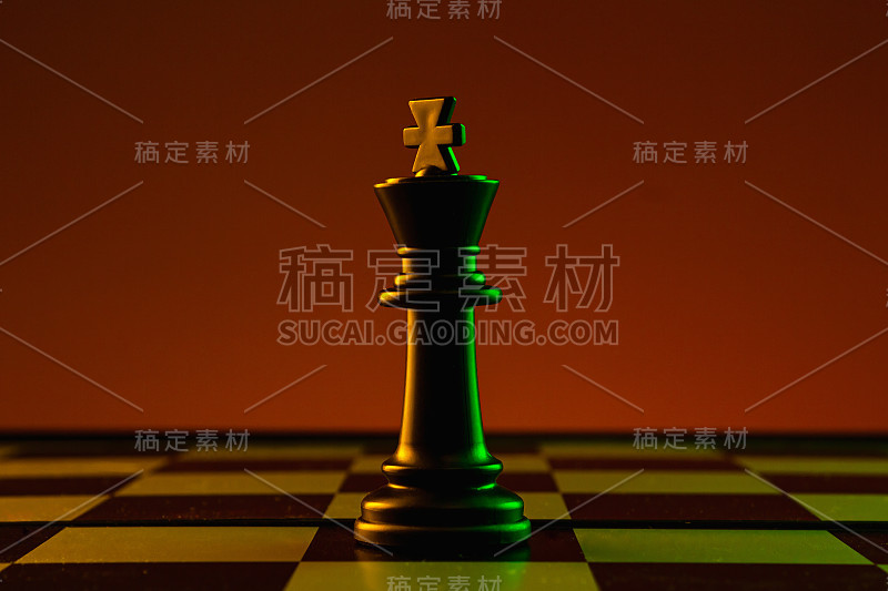 棋子，棋盘上的国王，游戏。对抗、事业、竞争、创业、脑力之战的概念。