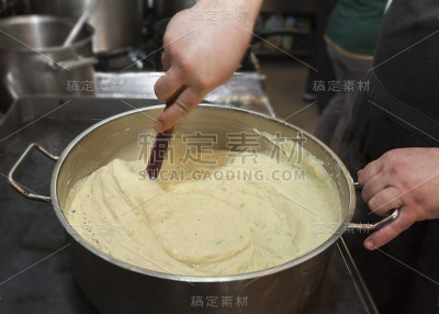 准备汤