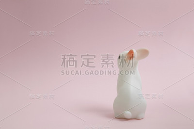 粉红色的兔子