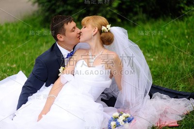 祝新郎新娘新婚快乐
