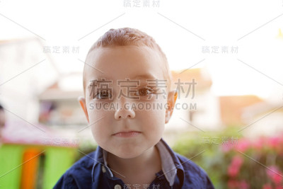 小男孩