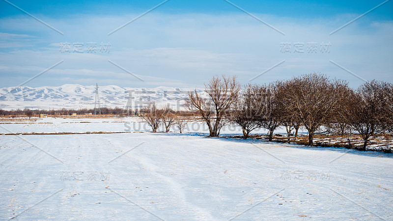 伊朗北部省份赞詹的冬天，伊朗山区被雪覆盖