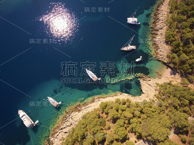 沿海的船只