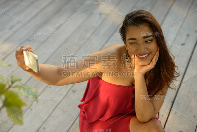 印度妇女使用手机