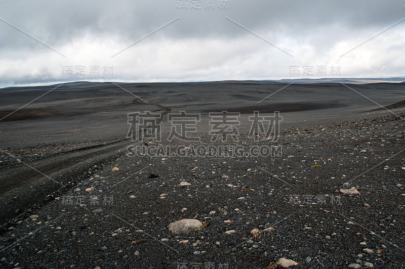 冰岛，通过荒野高原