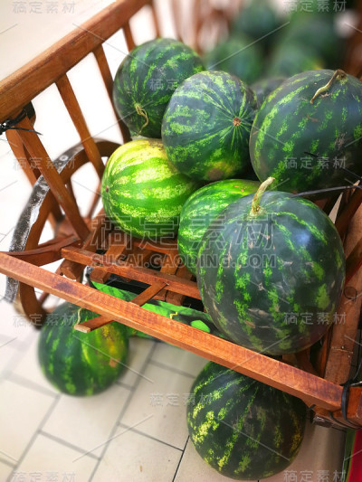 在市场上:西瓜