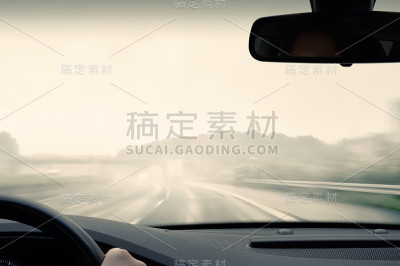 恶劣天气驾驶