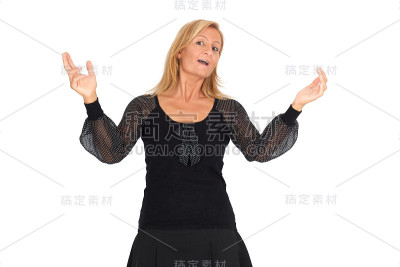 美丽的女人在不同的衣服里有不同的表情