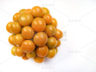 鲜嫩多汁的冬樱桃，白底醋栗，