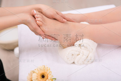 有足部治疗的好女人