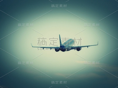 起落架收起，客机起飞