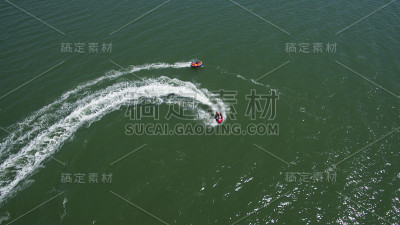 从上面看大海的小船