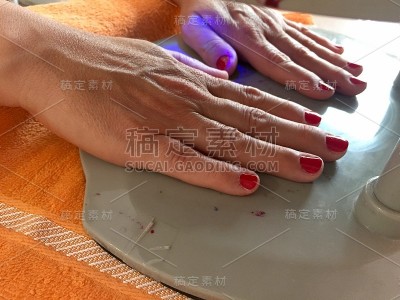 修指甲