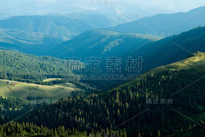 喀尔巴阡青山绿水，风景优美