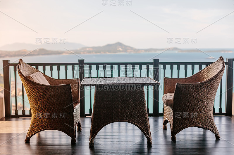 豪华别墅内部。海景
