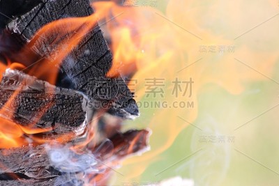 火