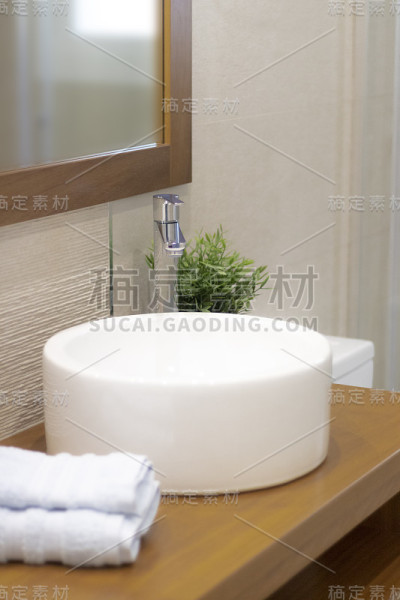 家居装修，浴室房