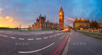 伊丽莎白女王钟楼和威斯敏斯特宫全景