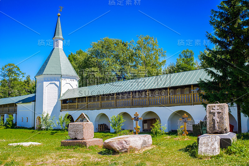 Valday Iversky修道院的领地，这是由尼康大牧首于1653年建立的俄罗斯东正教修道院。俄罗