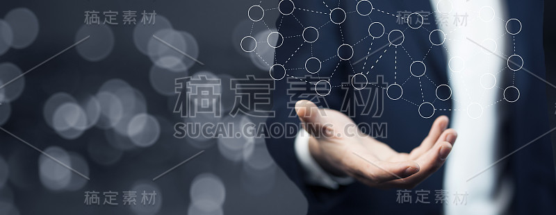 商人按下按钮虚拟界面。