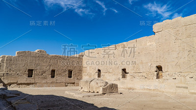 塞提一世陵寝神庙是新王国法老塞提一世的纪念神庙。它位于埃及北部的底比斯墓地，与现代城市卢克索隔河相望