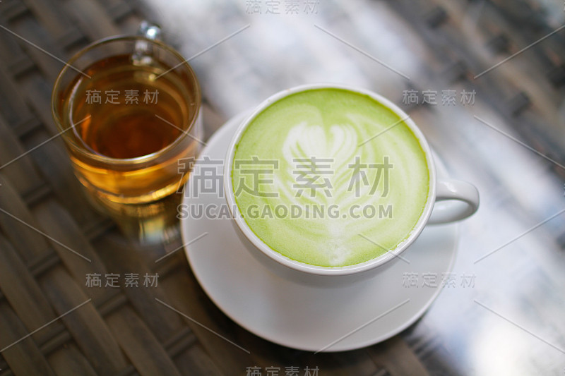 克拉特咖啡店的牛奶绿茶。