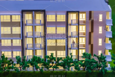 一个现代建筑的抽象公寓建筑模型。模型公寓或酒店，外部视野，关闭