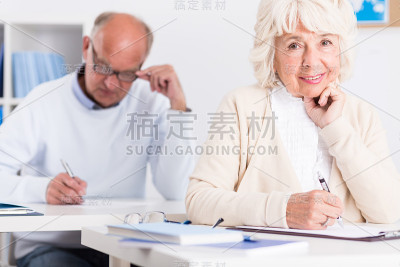高中生在考试期间