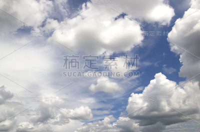 天空白云
