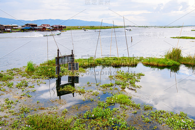 缅甸掸邦东吉区Nyaungshwe镇Inle Sap淡水湖上的Inpawkhon村