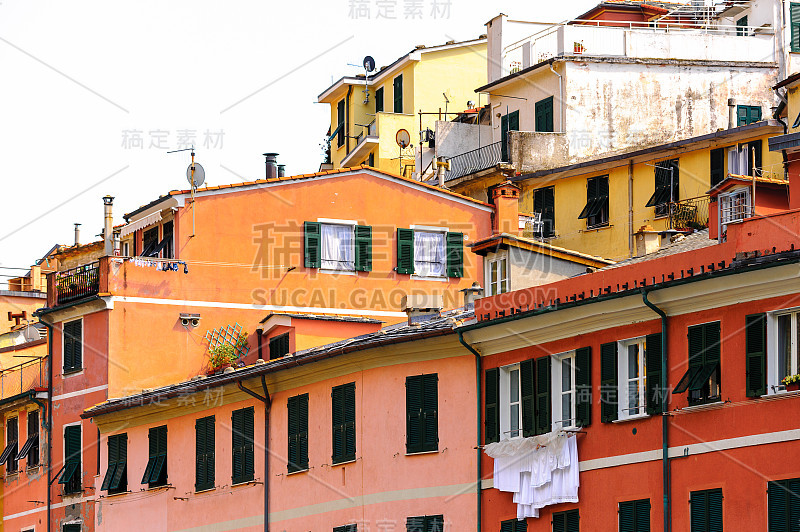 Vernazza (Vulnetia)，意大利利古里亚的La Spezia省的一个小镇。它是联合国教