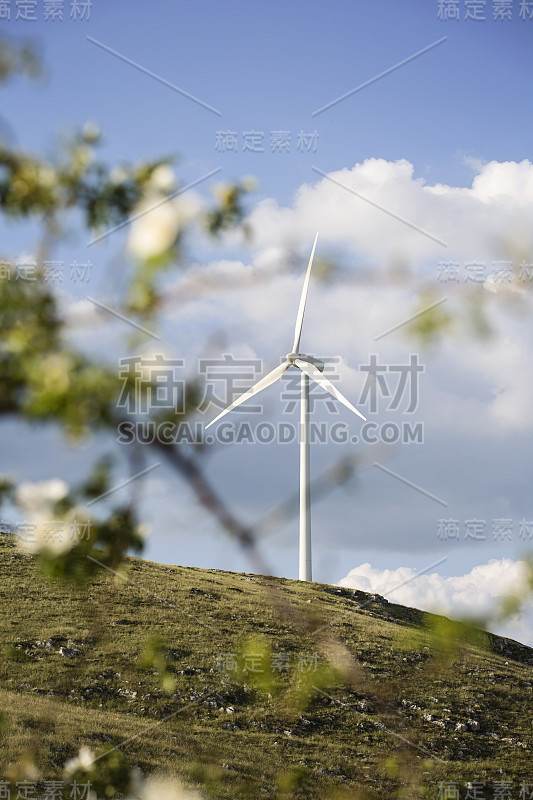 风力涡轮机翻山越岭