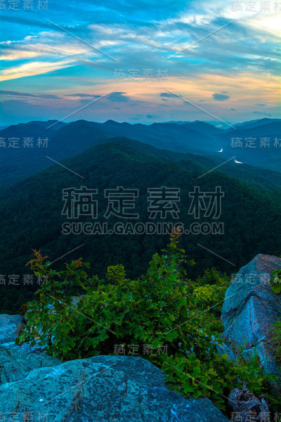 坎伯兰岬口的蓝色时刻