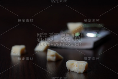捕鼠器里的奶酪