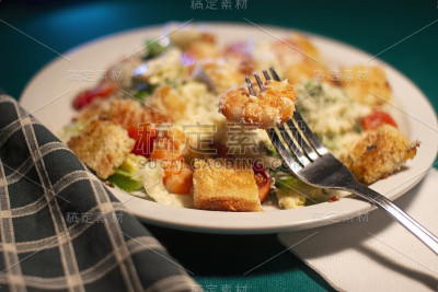 虾凯撒沙拉