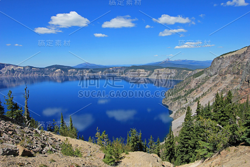 美国火山口湖国家公园的景观