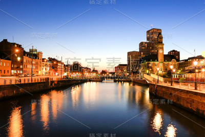 马尔默城市夜间城市景观，瑞典