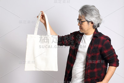 亚洲人