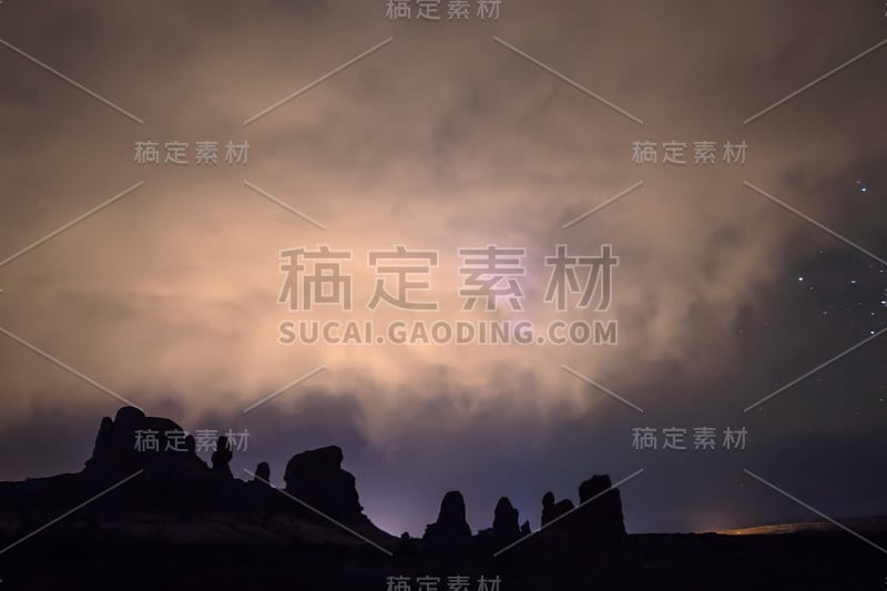 犹他州摩押的夜景