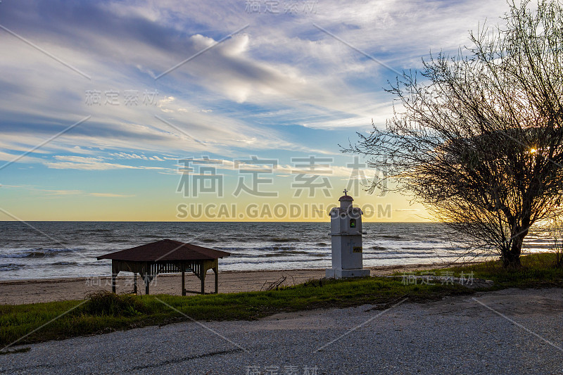 美丽的夜晚，爱琴海风景在希腊