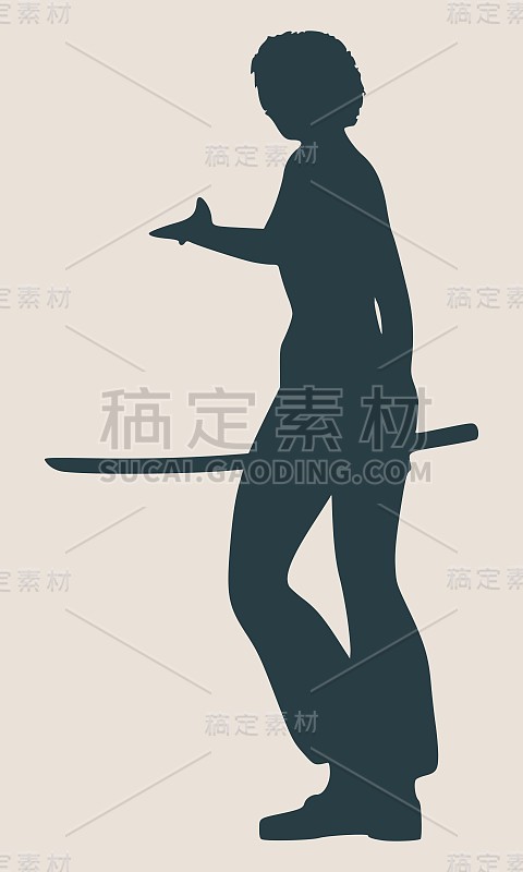 空手道武术剪影的女人与剑